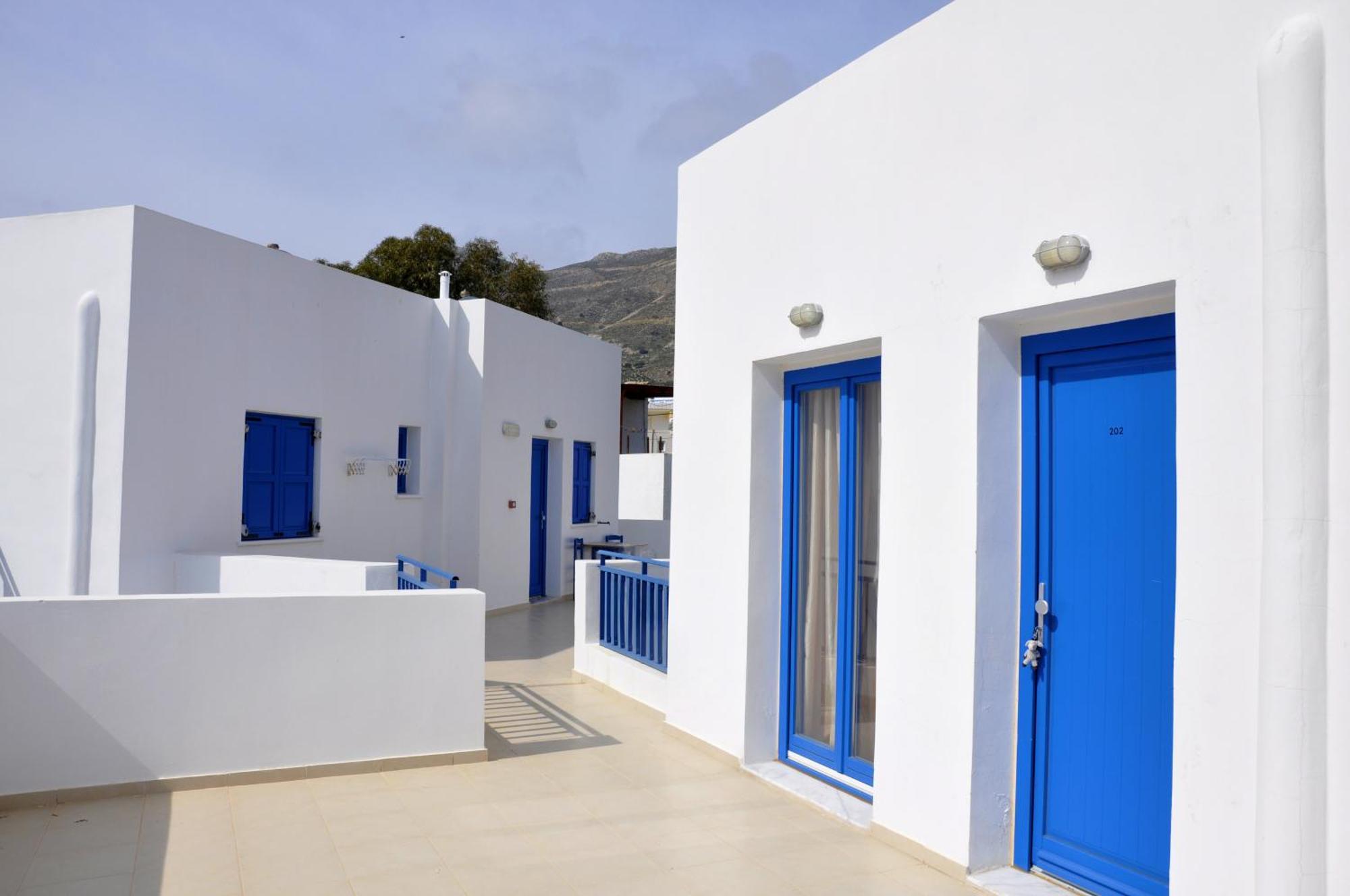 Ellibay Aparthotel Livadia  Exterior photo