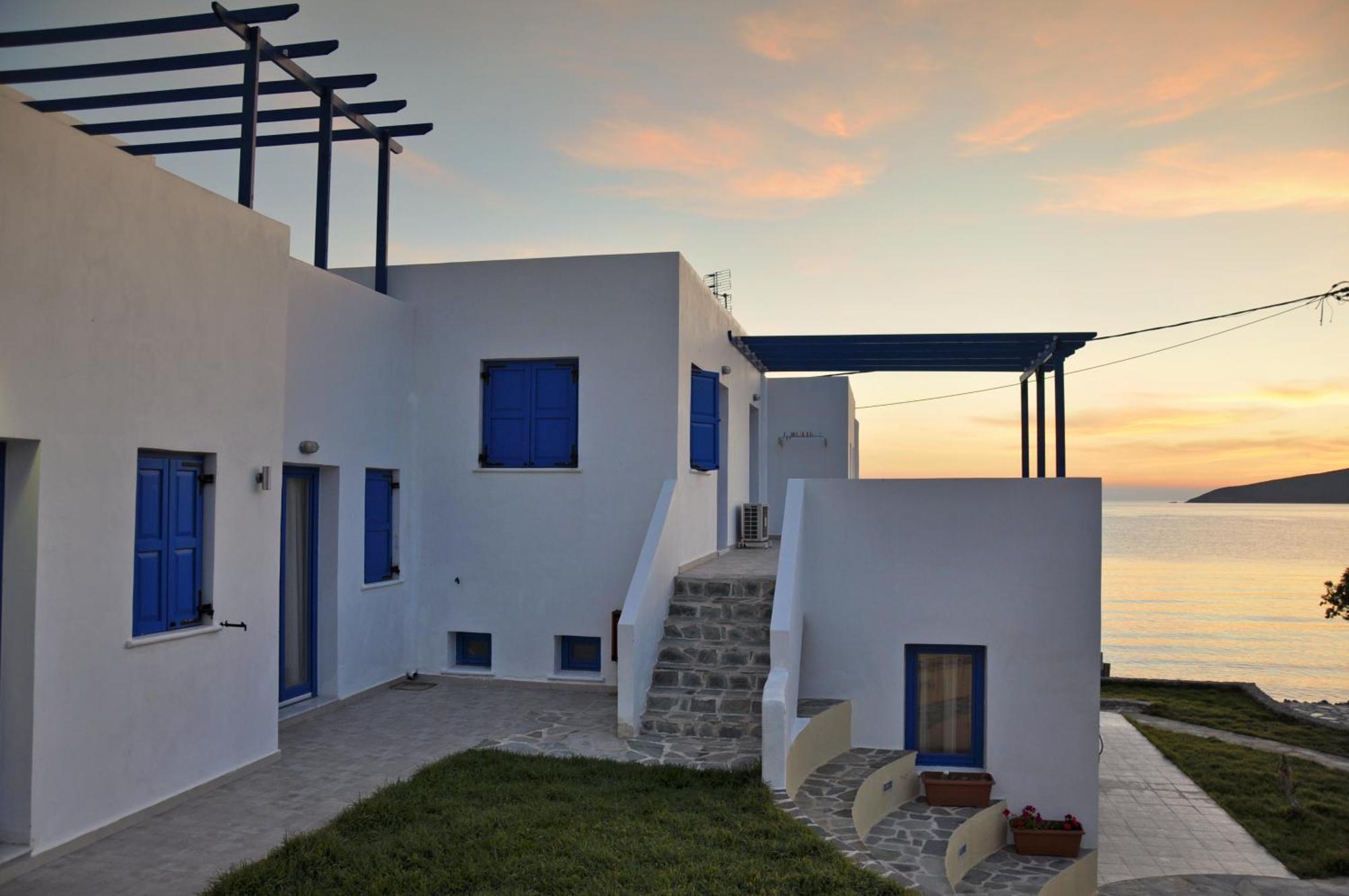 Ellibay Aparthotel Livadia  Exterior photo